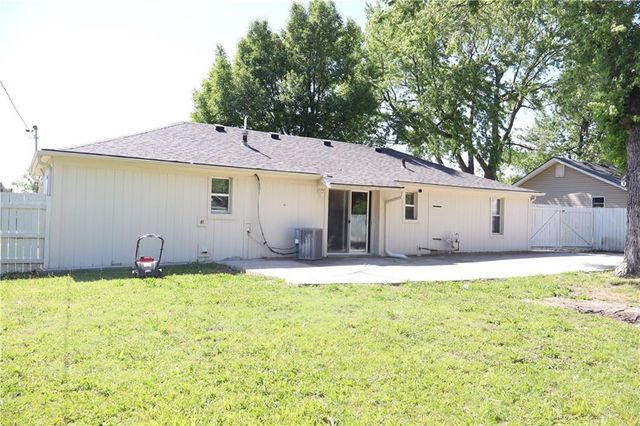 1248 S BROCKWAY Street, Olathe, KS 66061