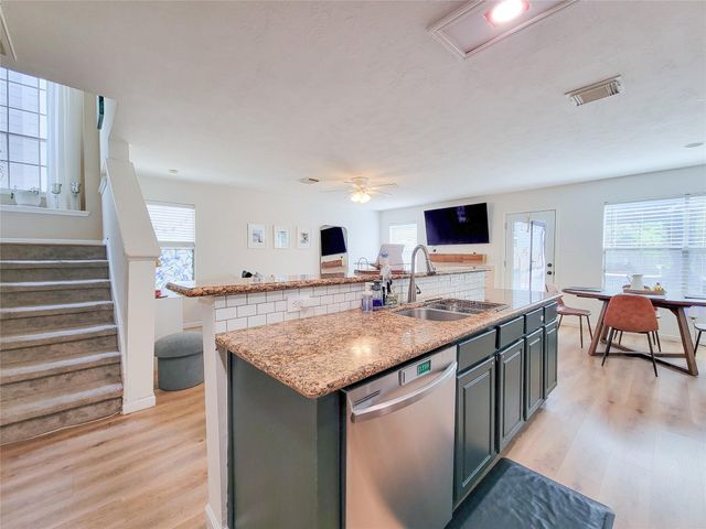 42 Wineberry Place, Spring, TX 77382