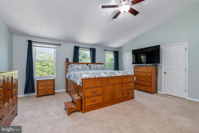 15530 WHEATFIELD RD, Woodbridge, VA 22193