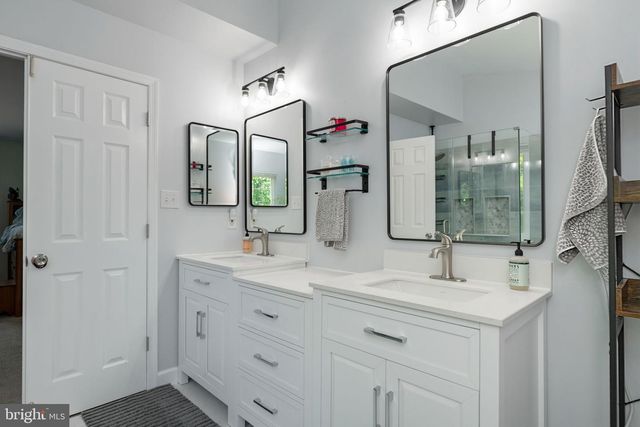 15530 WHEATFIELD RD, Woodbridge, VA 22193