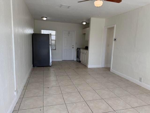 1913 Division Avenue 102, West Palm Beach, FL 33407
