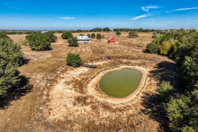 2528 Wunderlich Road, Fayetteville, TX 78940