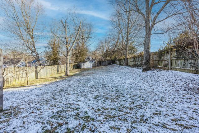210 Doyle Avenue, Paris, KY 40361