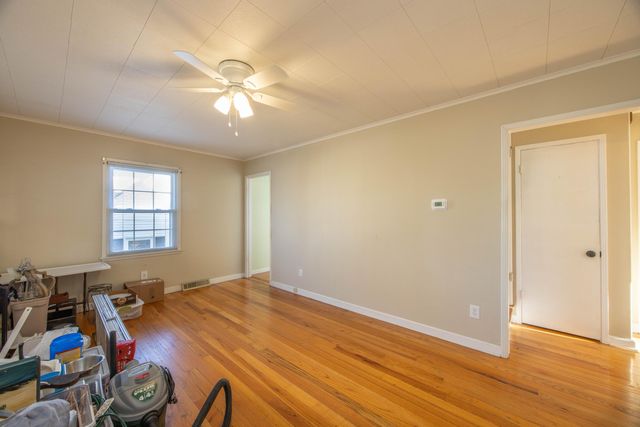 210 Doyle Avenue, Paris, KY 40361