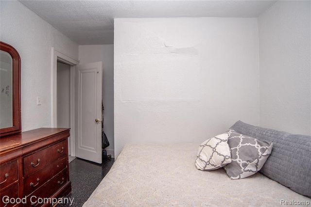 15872 Coyle Street, Detroit, MI 48227