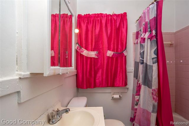 15872 Coyle Street, Detroit, MI 48227