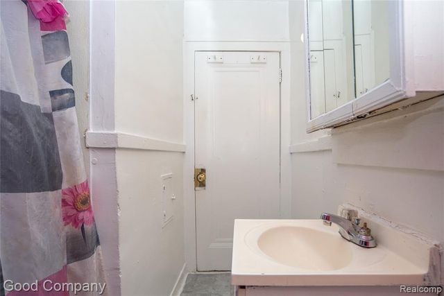 15872 Coyle Street, Detroit, MI 48227