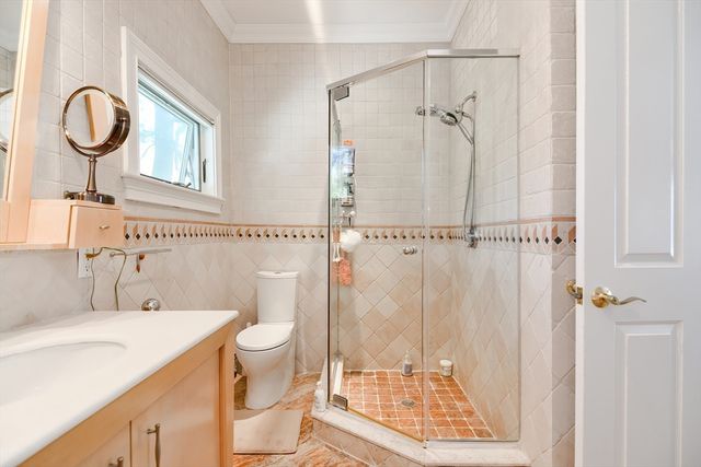 3 Forest St 3, Newton, MA 02461