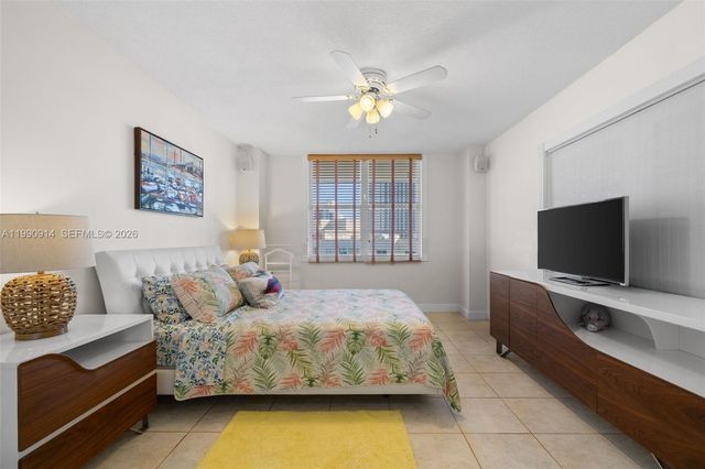 3725 S Ocean Drive PH18, Hollywood, FL 33019