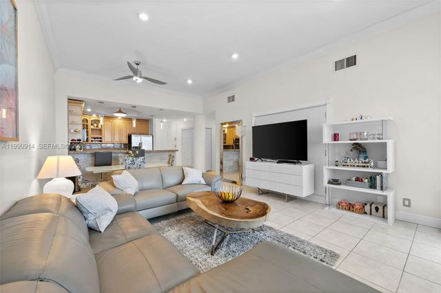 3725 S Ocean Drive PH18, Hollywood, FL 33019