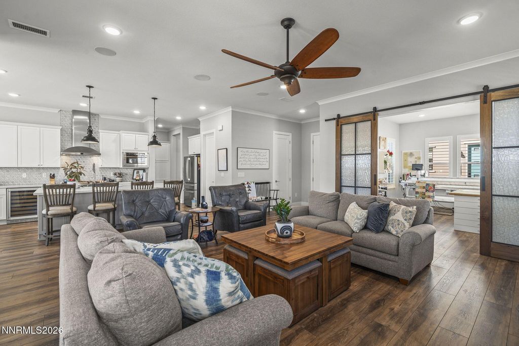 Image 7 of property listing at 8726 Larkhaven Court, Reno, NV 89523