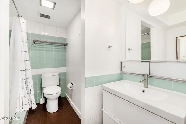 3713 E GLENROSA Avenue, Phoenix, AZ 85018