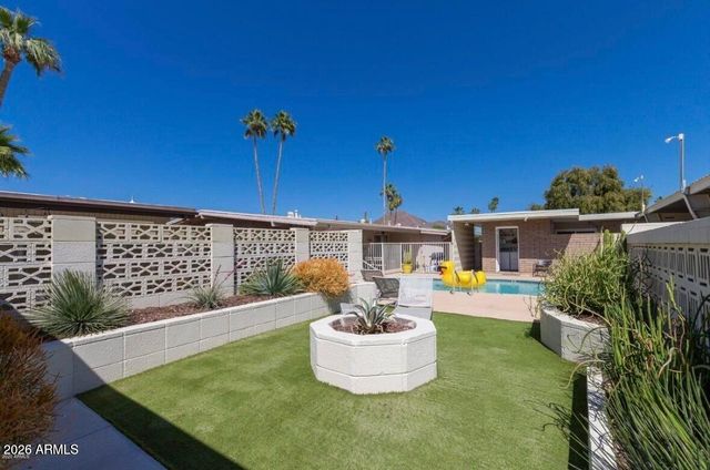 3713 E GLENROSA Avenue, Phoenix, AZ 85018