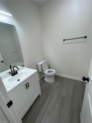 1015 Sharon Street, High Point, NC 27260