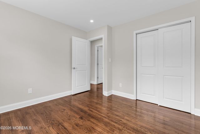 11 W Park Avenue, Belford, NJ 07718