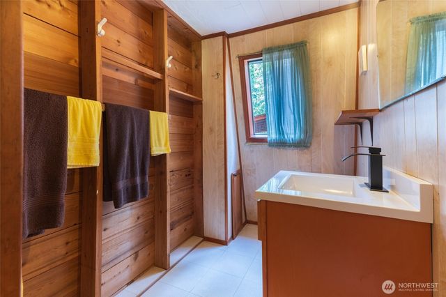 8216 Rose Valley Road, Kelso, WA 98626