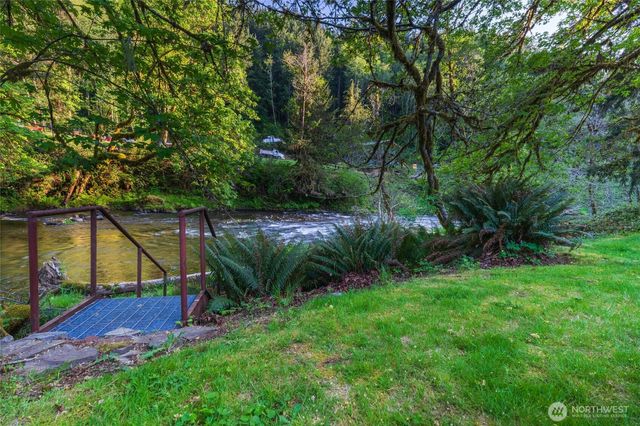 8216 Rose Valley Road, Kelso, WA 98626