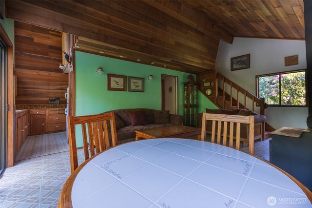 8216 Rose Valley Road, Kelso, WA 98626