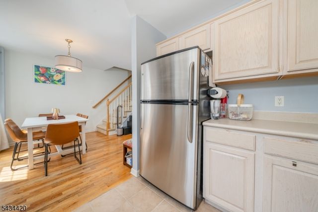 4 The Arbors, New Providence Boro, NJ 07974