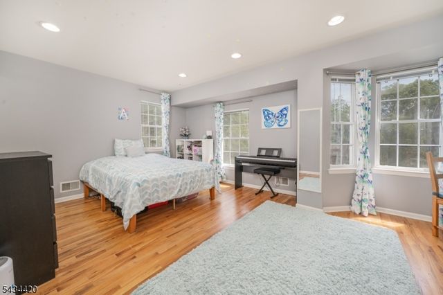 4 The Arbors, New Providence Boro, NJ 07974