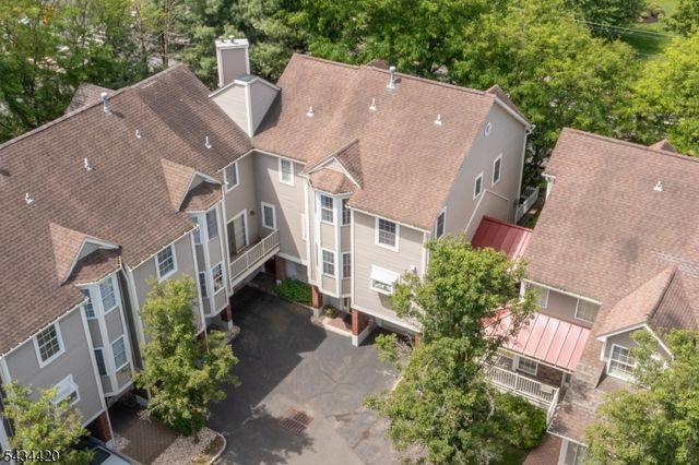4 The Arbors, New Providence Boro, NJ 07974