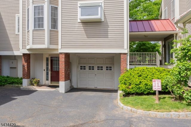 4 The Arbors, New Providence Boro, NJ 07974