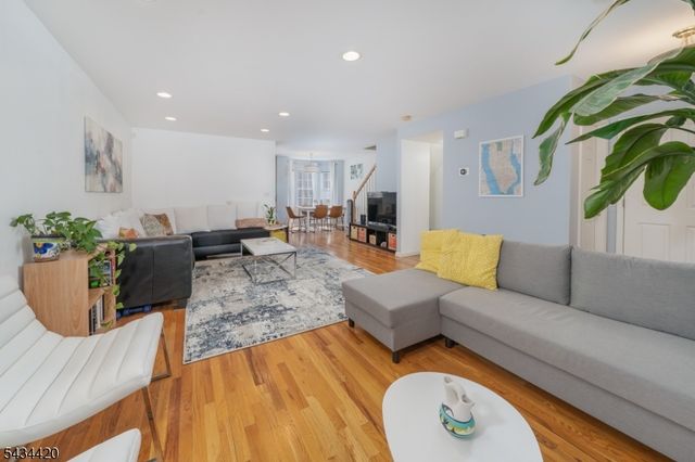 4 The Arbors, New Providence Boro, NJ 07974