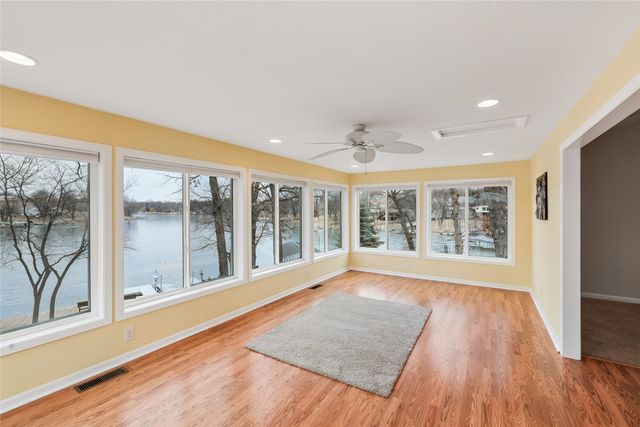 199 Cottage Lane, Montezuma, IA 50171