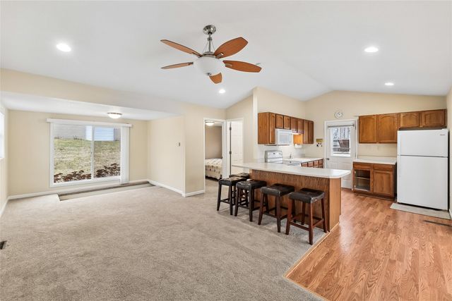 199 Cottage Lane, Montezuma, IA 50171