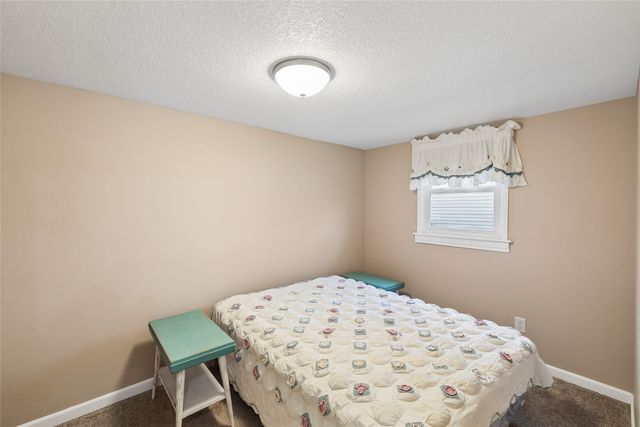 199 Cottage Lane, Montezuma, IA 50171