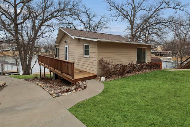 199 Cottage Lane, Montezuma, IA 50171