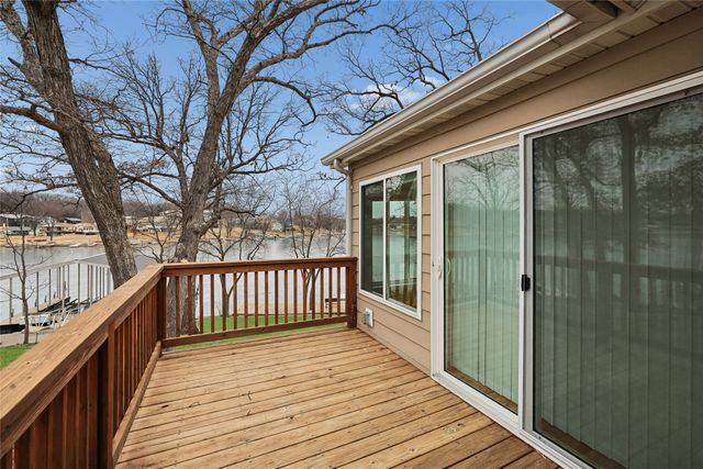 199 Cottage Lane, Montezuma, IA 50171