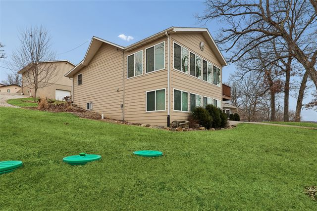 199 Cottage Lane, Montezuma, IA 50171