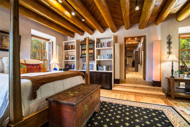 30 Estrellas De Tano, Santa Fe, NM 87506