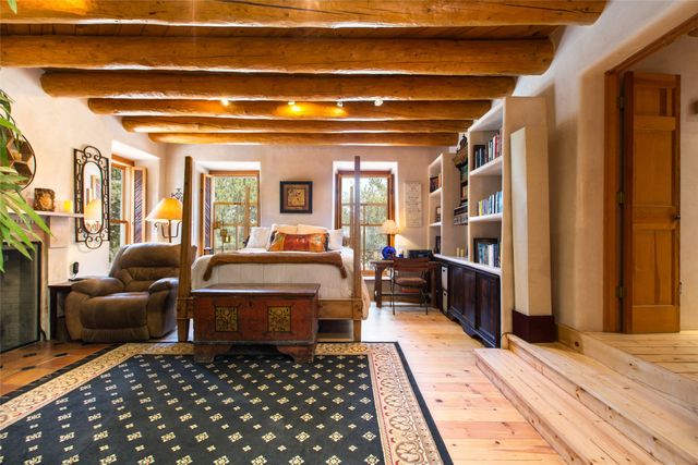 30 Estrellas De Tano, Santa Fe, NM 87506