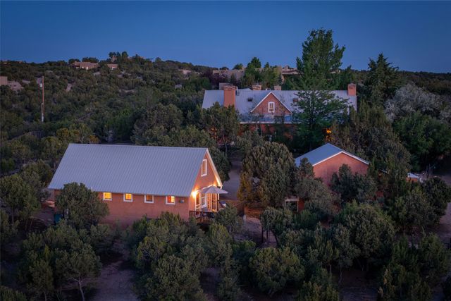 30 Estrellas De Tano, Santa Fe, NM 87506