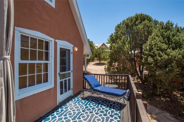 30 Estrellas De Tano, Santa Fe, NM 87506