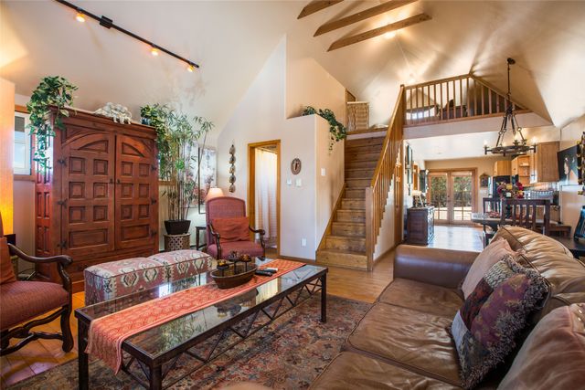 30 Estrellas De Tano, Santa Fe, NM 87506