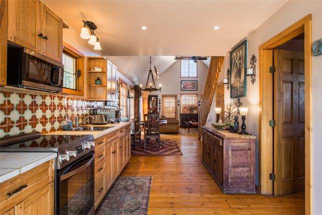 30 Estrellas De Tano, Santa Fe, NM 87506