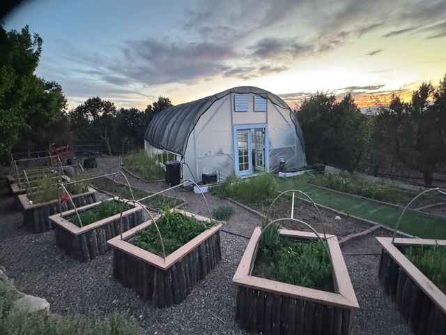 30 Estrellas De Tano, Santa Fe, NM 87506