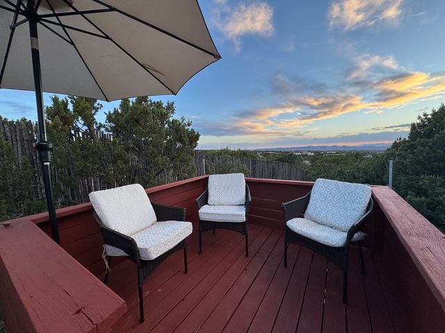 30 Estrellas De Tano, Santa Fe, NM 87506