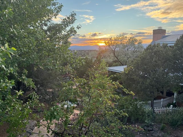 30 Estrellas De Tano, Santa Fe, NM 87506