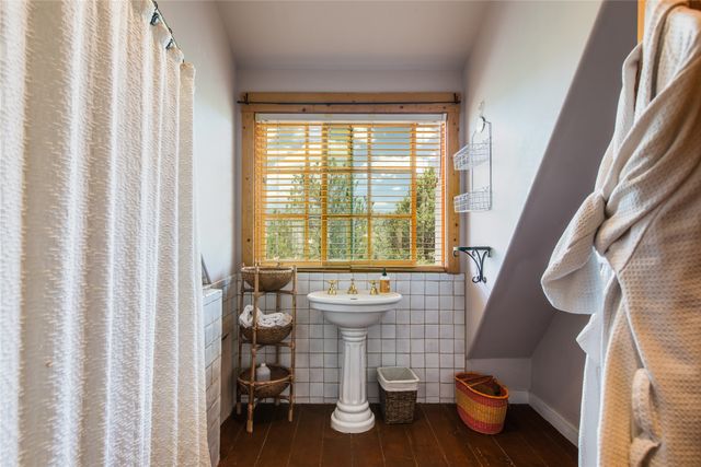 30 Estrellas De Tano, Santa Fe, NM 87506