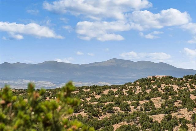 30 Estrellas De Tano, Santa Fe, NM 87506
