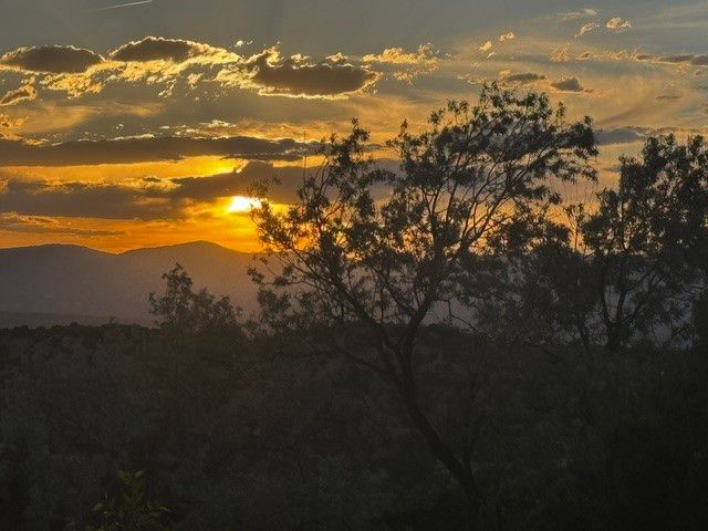 30 Estrellas De Tano, Santa Fe, NM 87506