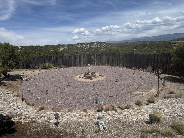 30 Estrellas De Tano, Santa Fe, NM 87506