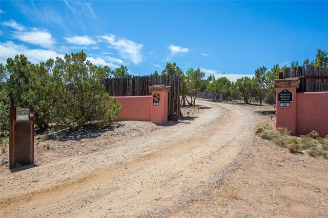 30 Estrellas De Tano, Santa Fe, NM 87506