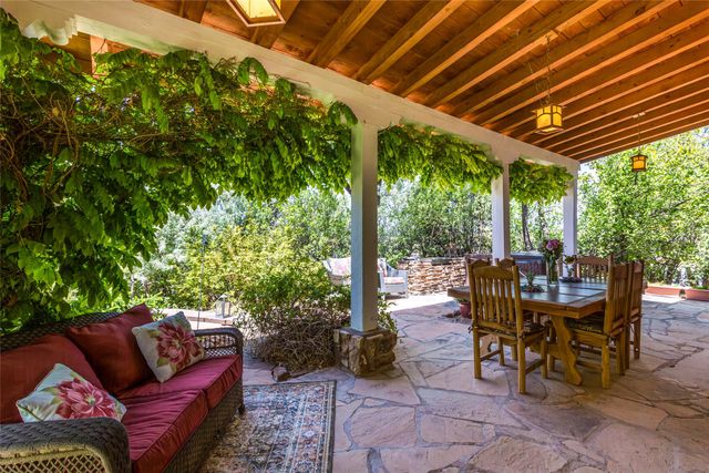 30 Estrellas De Tano, Santa Fe, NM 87506