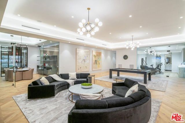 525 N Camden Drive, Beverly Hills, CA 90210