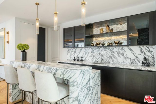 525 N Camden Drive, Beverly Hills, CA 90210